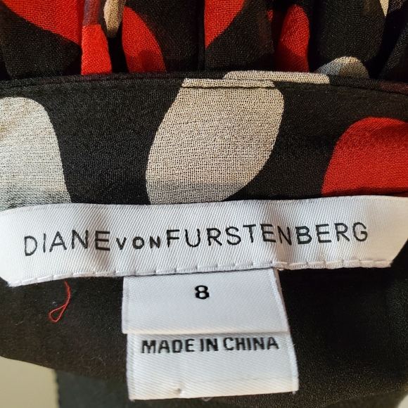 Diane von Furstenberg, Dress/Swimsuit Cover - Picture 4 of 5
